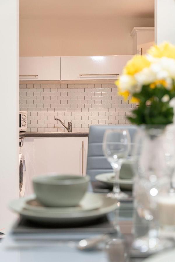 Riley House Spacious City Apartment Coventry Exterior foto
