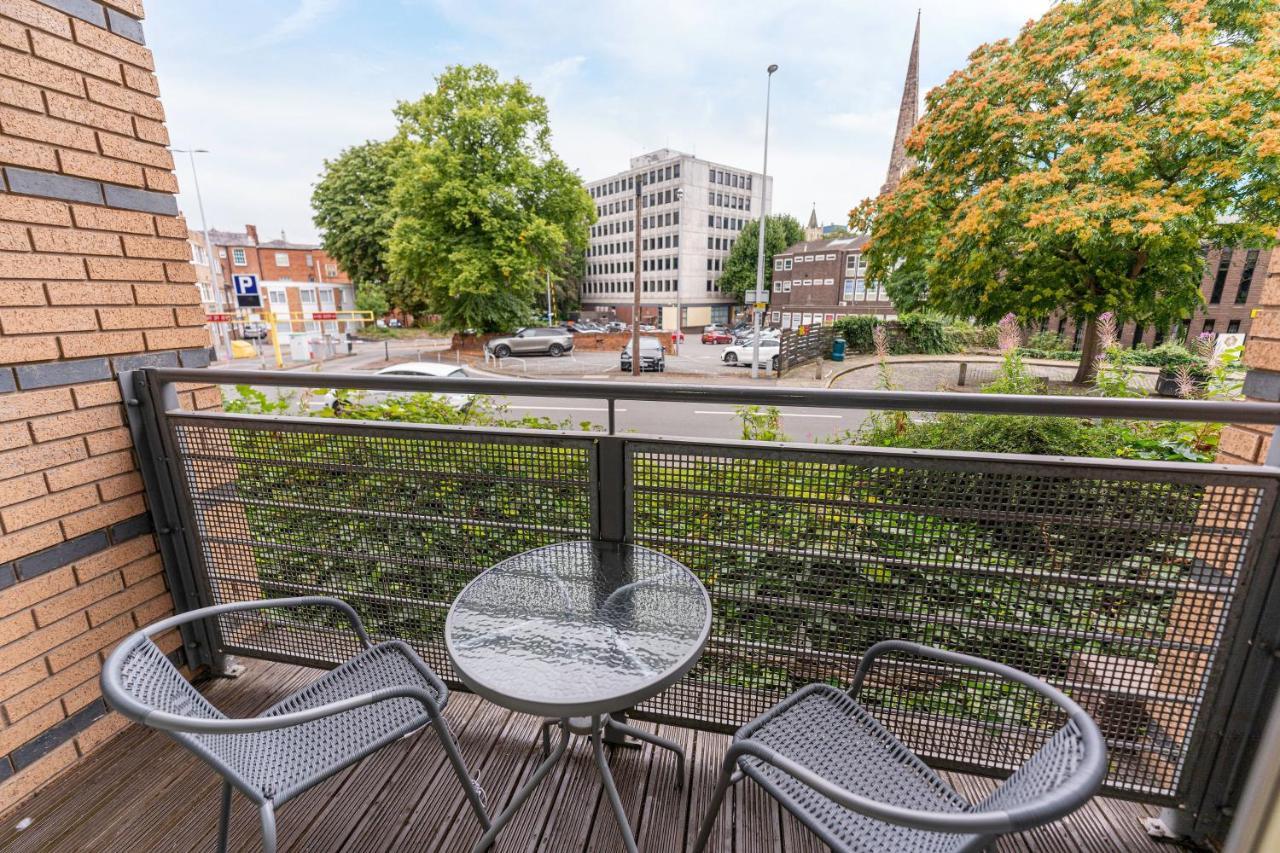 Riley House Spacious City Apartment Coventry Exterior foto