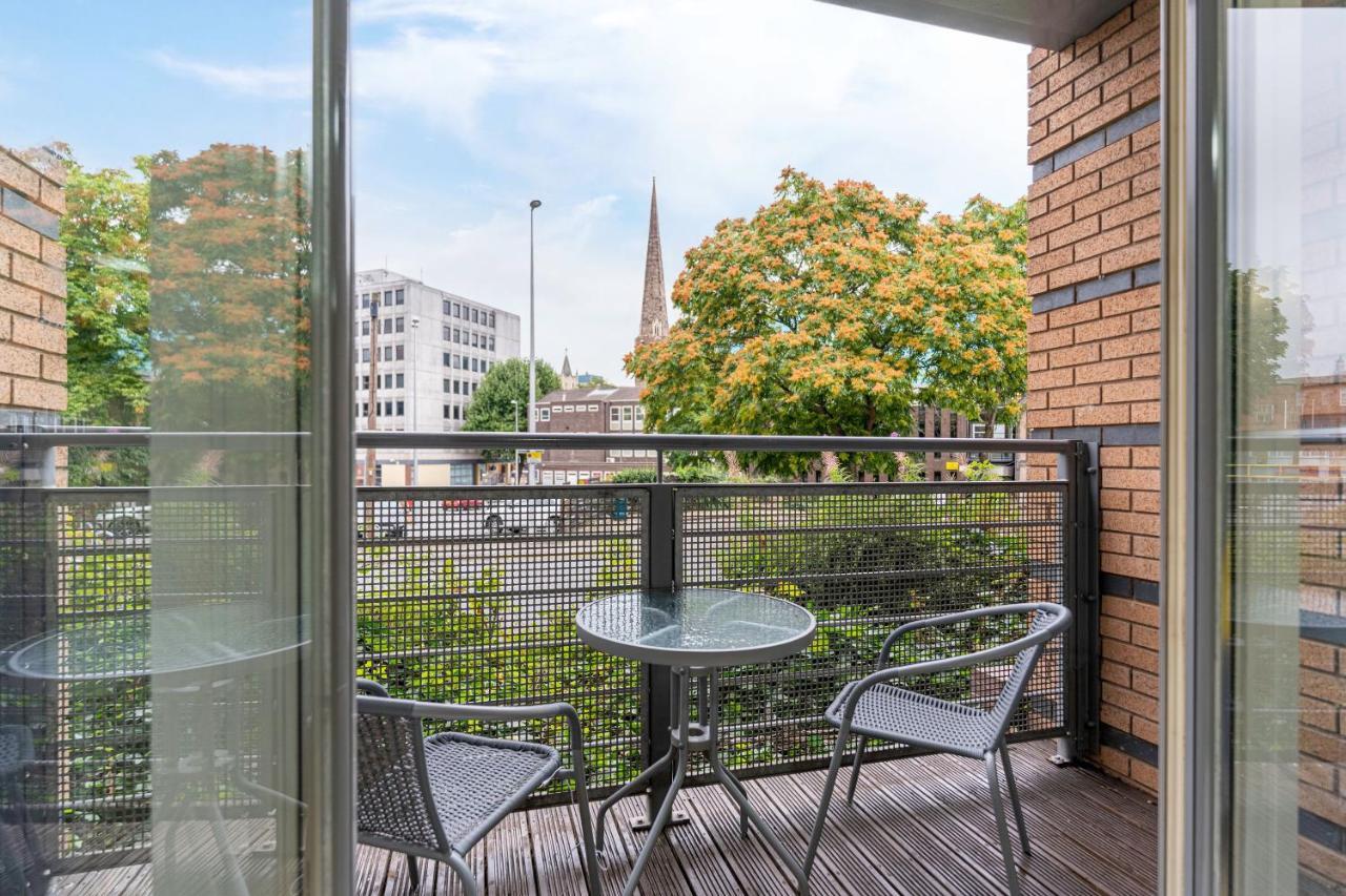 Riley House Spacious City Apartment Coventry Exterior foto